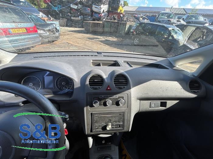 Używane Panel Volkswagen Caddy III (2KA,2KH,2CA,2CH) 1.6 TDI 16V Cena € 119,00 Procedura marży oferowane przez Schaap & Bron