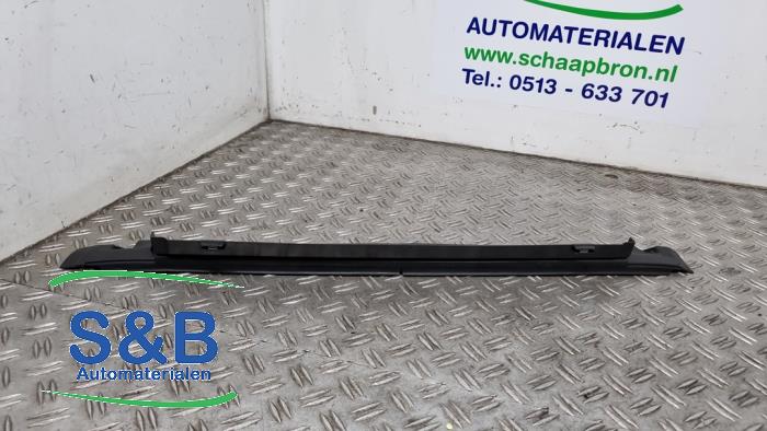 Begagnade Lufttratt Audi RS Q8 4.0 V8 32V Abt RSQ8-S Pris € 19,99 Marginaltabell erbjuds av Schaap & Bron