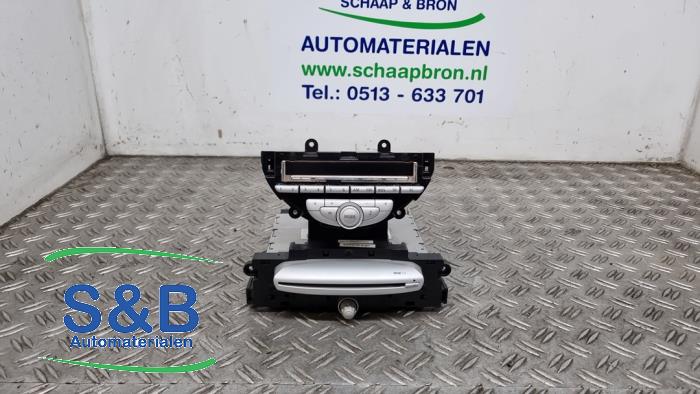Używane Radioodtwarzacz CD Mini Mini (R56) 1.6 16V Cooper Cena € 80,00 Procedura marży oferowane przez Schaap & Bron