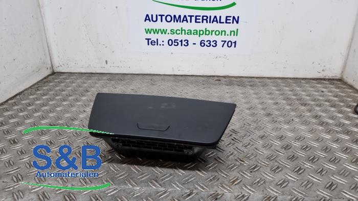 Begagnade Handskfack Skoda Karoq 1.0 TSI 12V Pris € 49,99 Marginaltabell erbjuds av Schaap & Bron