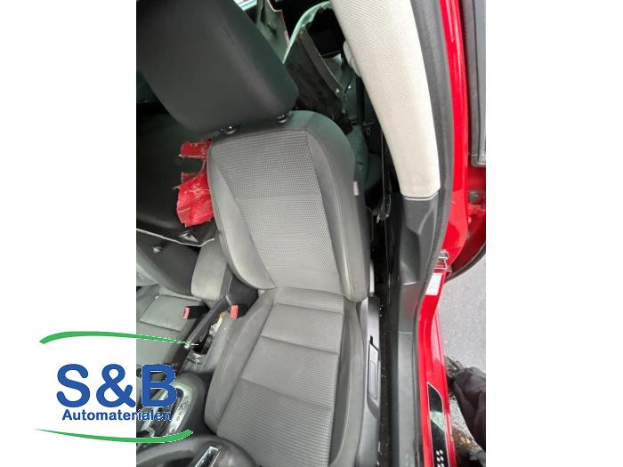 Gebrauchte Sitz links Volkswagen Golf VI (5K1) 1.4 TSI 122 16V Preis € 75,00 Margenregelung angeboten von Schaap & Bron