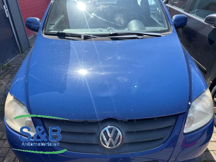 Używane Maska Volkswagen Fox (5Z) 1.2 Cena € 40,00 Procedura marży oferowane przez Schaap & Bron
