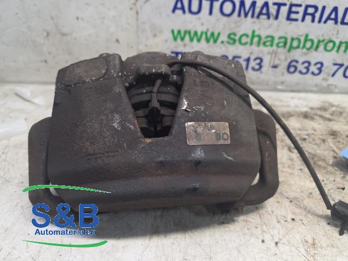 Used Front brake calliper, left Audi Q5 (8RB) 2.0 TFSI 16V Quattro Price € 60,00 Margin scheme offered by Schaap & Bron