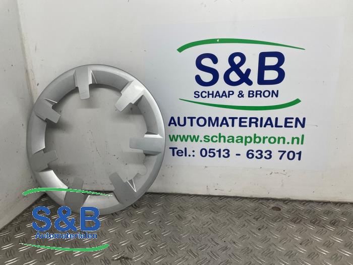 Używane Kolpak Volkswagen Polo V (6R) 1.2 TDI 12V BlueMotion Cena € 20,00 Procedura marży oferowane przez Schaap & Bron