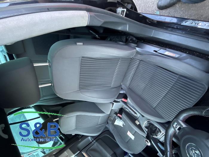 Używane Fotel lewy Volkswagen Golf V (1K1) 1.4 TSI 140 16V Cena € 75,00 Procedura marży oferowane przez Schaap & Bron