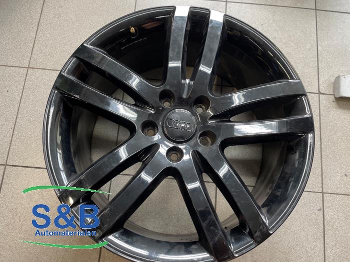Używane Obrecz Audi Q7 (4LB) 3.0 TDI V6 24V Cena € 165,00 Procedura marży oferowane przez Schaap & Bron