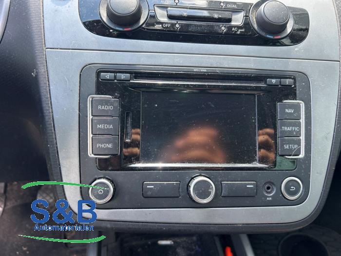 Używane Radio Seat Altea XL (5P5) 1.2 TSI Cena € 250,00 Procedura marży oferowane przez Schaap & Bron
