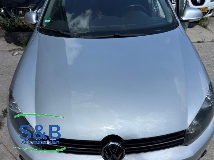 Używane Maska Volkswagen Golf VI (5K1) 1.2 TSI BlueMotion Cena € 199,00 Procedura marży oferowane przez Schaap & Bron