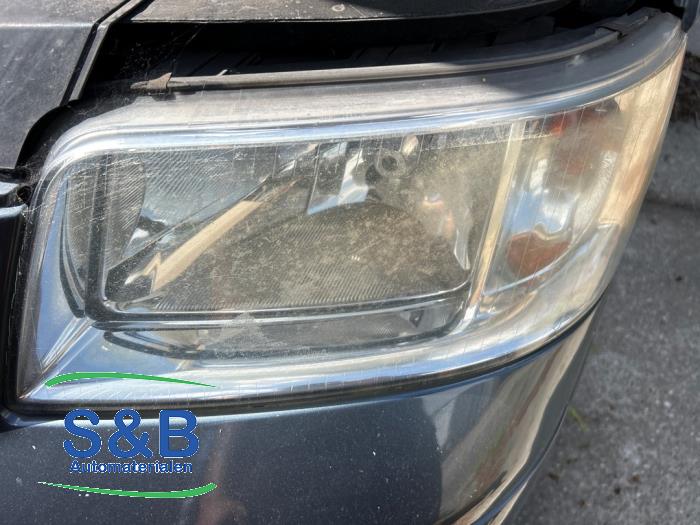 Używane Reflektor lewy Volkswagen Transporter T5 2.5 TDi Cena € 45,00 Procedura marży oferowane przez Schaap & Bron