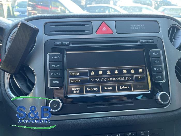 Gebrauchte Navigation Display Volkswagen Tiguan (5N1/2) 1.4 TSI 16V Preis € 150,00 Margenregelung angeboten von Schaap & Bron