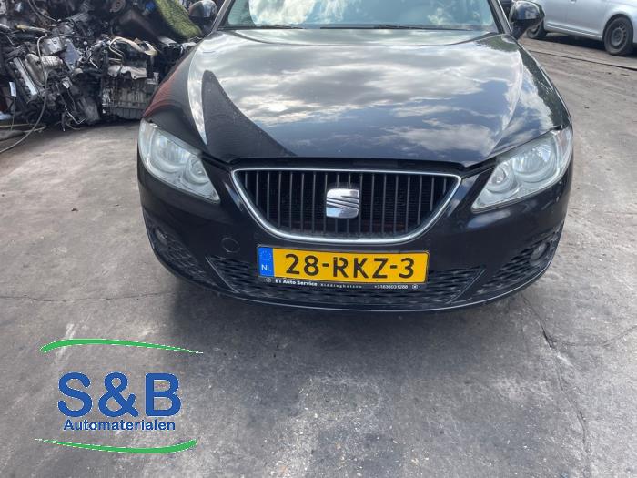 Używane Maska Seat Exeo ST (3R5) 1.8 TSI 16V Cena € 199,00 Procedura marży oferowane przez Schaap & Bron