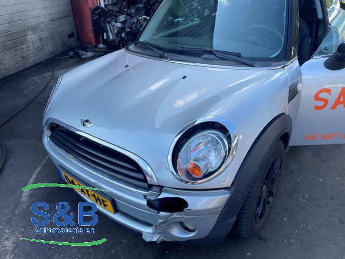 Używane Maska Mini Mini (R56) 1.4 16V One Cena € 165,00 Procedura marży oferowane przez Schaap & Bron