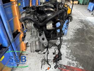 Engine from a Audi A4 Avant (B8) 2.0 TDI 143 16V 2012