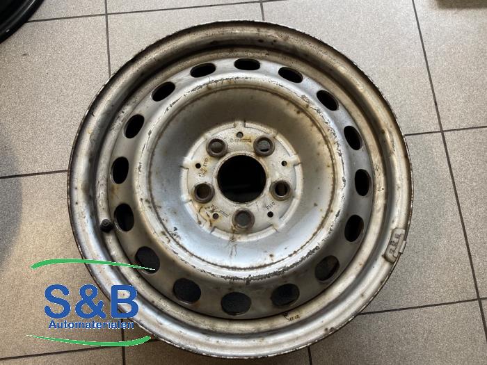 Gebrauchte Felge Mercedes V (447.8) 2.1 220 CDI, 220 d 16V Preis € 25,00 Margenregelung angeboten von Schaap & Bron