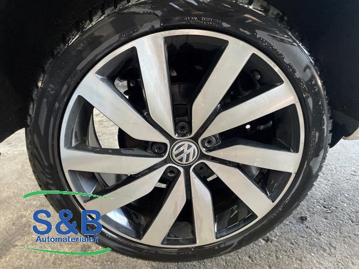 Używane Obrecz Volkswagen Golf VII (AUA) 1.4 TSI 16V Cena € 125,00 Procedura marży oferowane przez Schaap & Bron