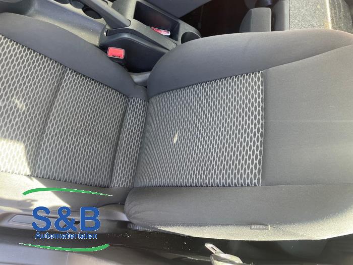 Gebrauchte Sitz links Volkswagen Golf VI (5K1) 1.2 TSI BlueMotion Preis € 60,00 Margenregelung angeboten von Schaap & Bron