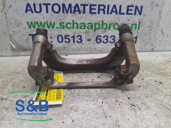 Begagnade Bromssköld Audi Q4 Sportback (4FN) 35 e-tron Pris € 30,00 Marginaltabell erbjuds av Schaap & Bron