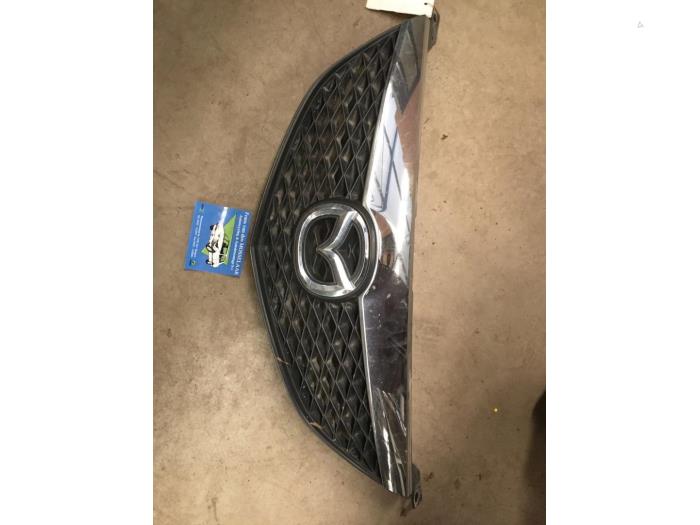 Używane Grill Mazda 6 Sportbreak (GY19/89) 1.8i 16V Cena € 25,00 Procedura marży oferowane przez F. van den Mosselaar autodemontage