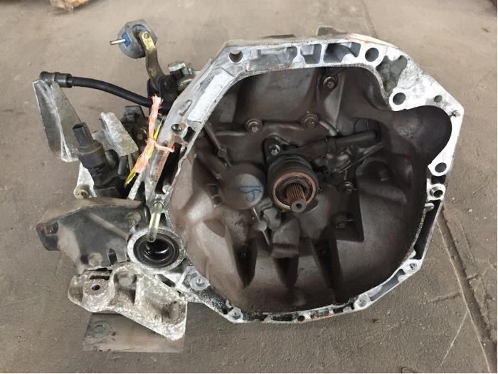 Gebrauchte Getriebe Nissan Kubistar (F10) 1.5 dCi 85 Preis € 200,00 Margenregelung angeboten von F. van den Mosselaar autodemontage