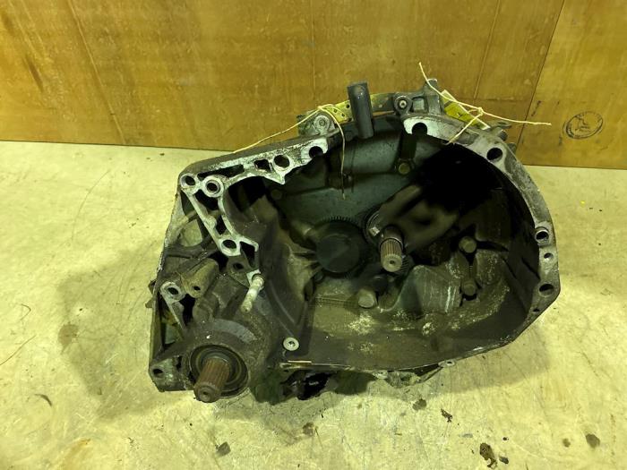 Used Gearbox Renault Twingo (C06) 1.2 Price € 150,00 Margin scheme offered by F. van den Mosselaar autodemontage