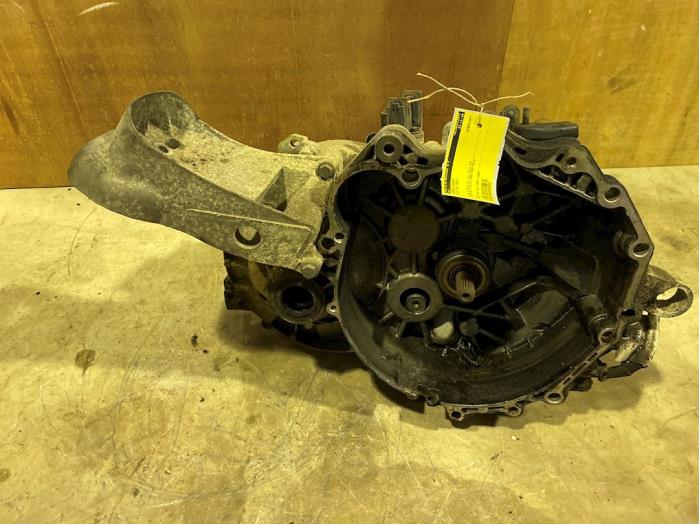 Usagé Boîte de vitesse Volvo S80 (TR/TS) 2.5 D Prix € 150,00 Règlement à la marge proposé par F. van den Mosselaar autodemontage