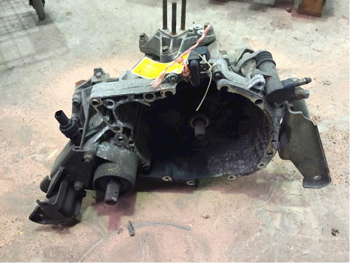 Gebrauchte Getriebe Mitsubishi Carisma 1.9 TD Preis € 125,00 Margenregelung angeboten von F. van den Mosselaar autodemontage
