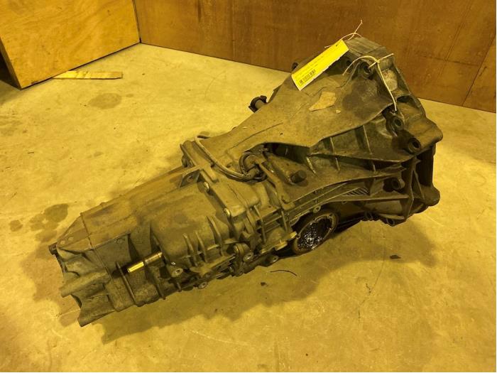 Getriebe van een Volkswagen Passat (3B2) 1.6 2000