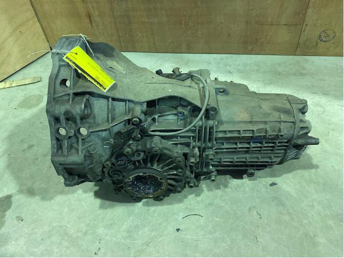 Getriebe van een Volkswagen Passat (3B2) 1.6 2000