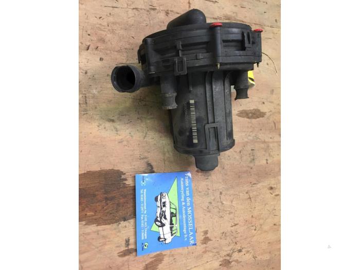 Używane Pompa EGR BMW 3 serie (E46/4) 316i 16V Cena € 35,00 Procedura marży oferowane przez F. van den Mosselaar autodemontage