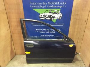 Używane Drzwi prawe przednie wersja 4-drzwiowa Volvo V40 (VW) 1.8 16V Cena € 50,00 Procedura marży oferowane przez F. van den Mosselaar autodemontage