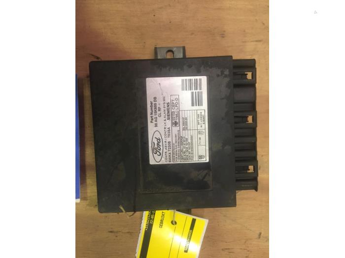 Used Body control computer Ford Focus 1 1.6 16V Price € 15,00 Margin scheme offered by F. van den Mosselaar autodemontage