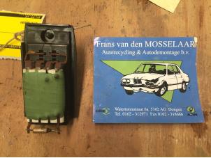 Usagé Résistance chauffage Ford Ka I Prix € 10,00 Règlement à la marge proposé par F. van den Mosselaar autodemontage