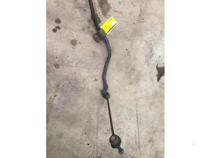 Front anti-roll bar from a Fiat Punto II (188) 1.4 16V 2007