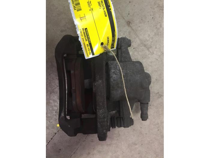 Gebrauchte Bremszange rechts vorne Fiat Punto II (188) 1.4 16V Preis € 25,00 Margenregelung angeboten von F. van den Mosselaar autodemontage