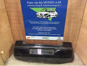 Używane Zderzak tylny Volkswagen Polo IV (9N1/2/3) Cena € 50,00 Procedura marży oferowane przez F. van den Mosselaar autodemontage