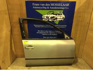 Używane Drzwi prawe przednie wersja 4-drzwiowa Volkswagen Passat Variant (3B5) 1.8 20V Syncro Cena € 75,00 Procedura marży oferowane przez F. van den Mosselaar autodemontage