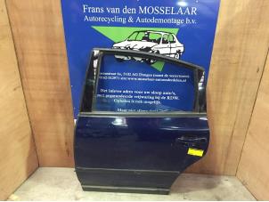 Używane Drzwi lewe tylne wersja 4-drzwiowa Volkswagen Passat Variant (3B5) 1.8 20V Cena € 50,00 Procedura marży oferowane przez F. van den Mosselaar autodemontage