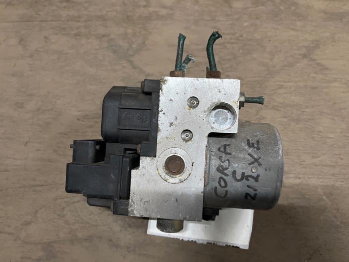 Usagé Bloc ABS Opel Corsa C (F08/68) 1.7 DI 16V Prix € 15,00 Règlement à la marge proposé par F. van den Mosselaar autodemontage