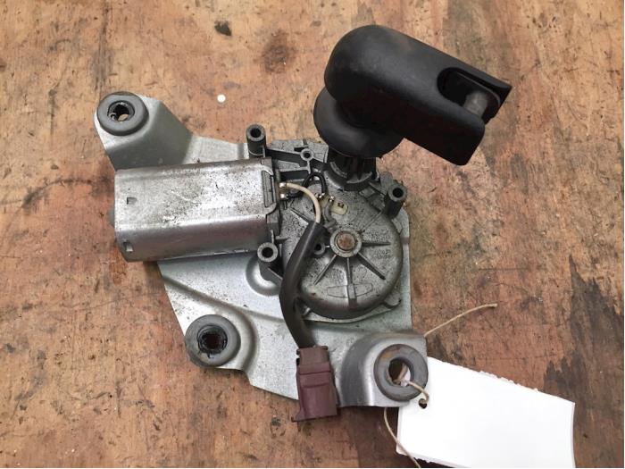 Rear wiper motor from a Peugeot 206 (2A/C/H/J/S) 1.6 16V 2002
