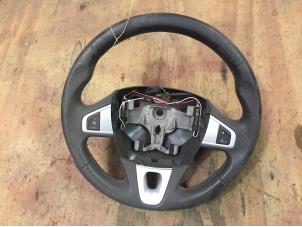 Used Steering wheel Renault Megane III Berline (BZ) 2.0 16V Price € 35,00 Margin scheme offered by F. van den Mosselaar autodemontage