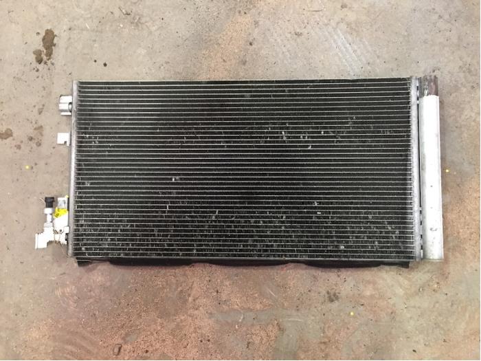 Begagnade AC-radiator Renault Scénic III (JZ) 2.0 dCi 16V Pris € 35,00 Marginaltabell erbjuds av F. van den Mosselaar autodemontage