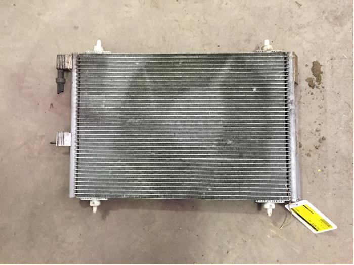 Air conditioning condenser from a Citroën Berlingo 2.0 HDi 90 2007