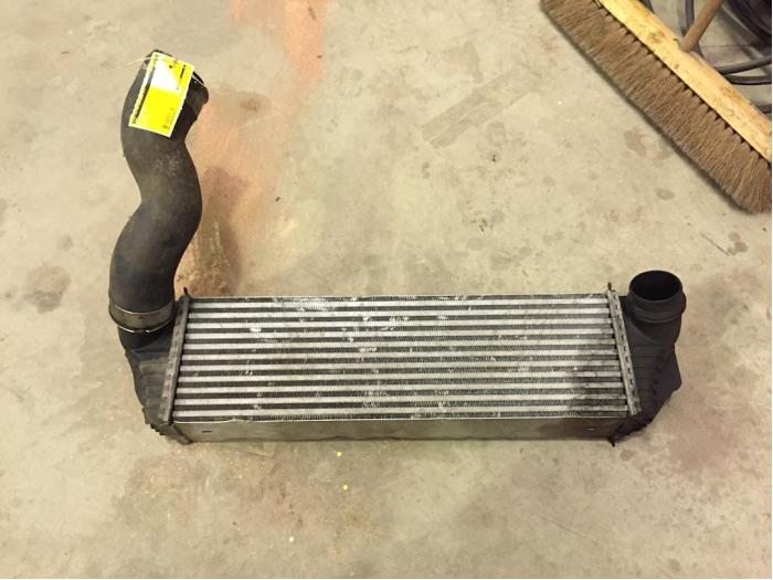 Used Intercooler BMW 5 serie Touring (F11) 520d 16V Price € 50,00 Margin scheme offered by F. van den Mosselaar autodemontage