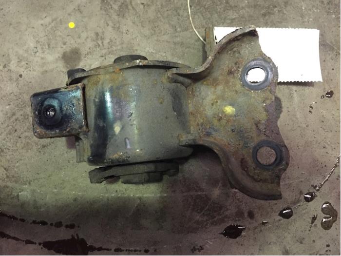 Used Engine mount Mazda 6 Sport (GG14) 1.8i 16V Price € 15,00 Margin scheme offered by F. van den Mosselaar autodemontage