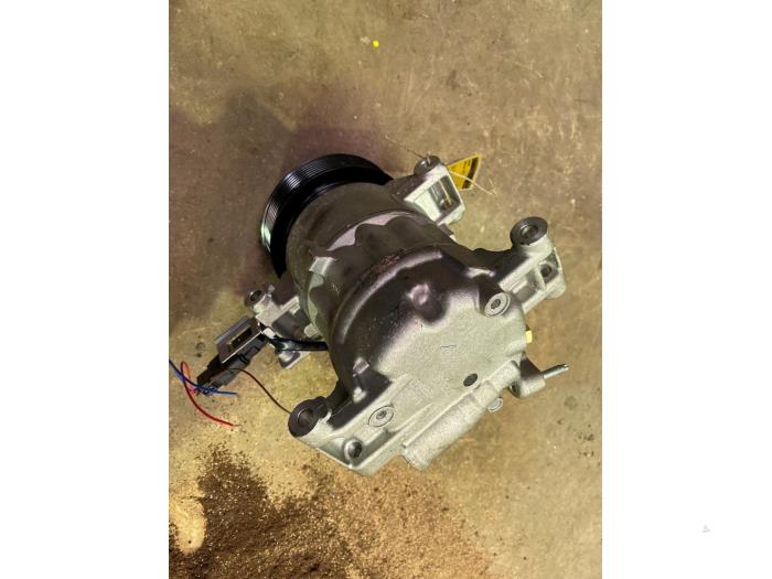 Bomba de aire acondicionado de un Honda Civic (FK6/7/8/9) 1.0i VTEC Turbo 12V 2018