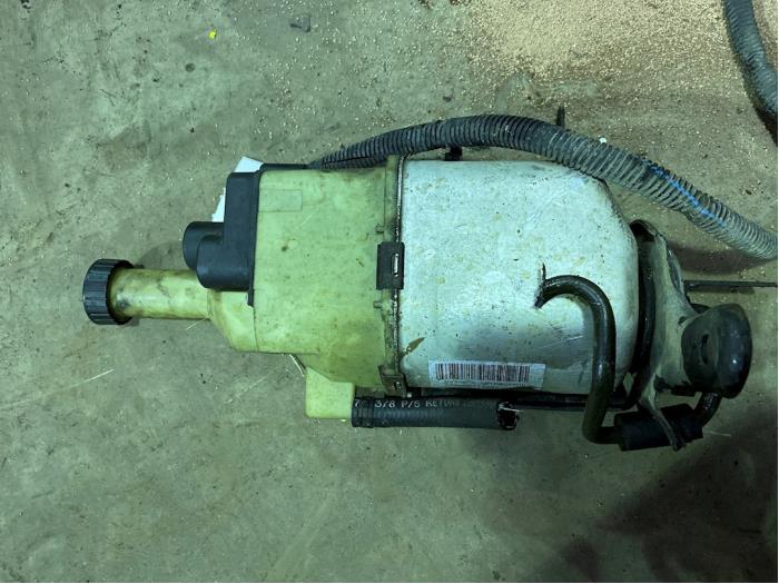 Power steering pump from a Opel Astra G (F08/48)  2003