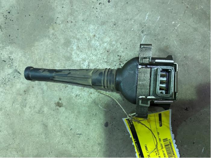 Ignition coil from a BMW 3 serie (E36/4) 320i 24V 1994