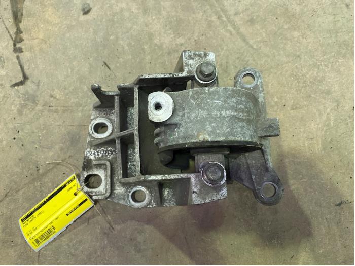 Used Engine mount Ford Fiesta 4 1.3i Price € 15,00 Margin scheme offered by F. van den Mosselaar autodemontage