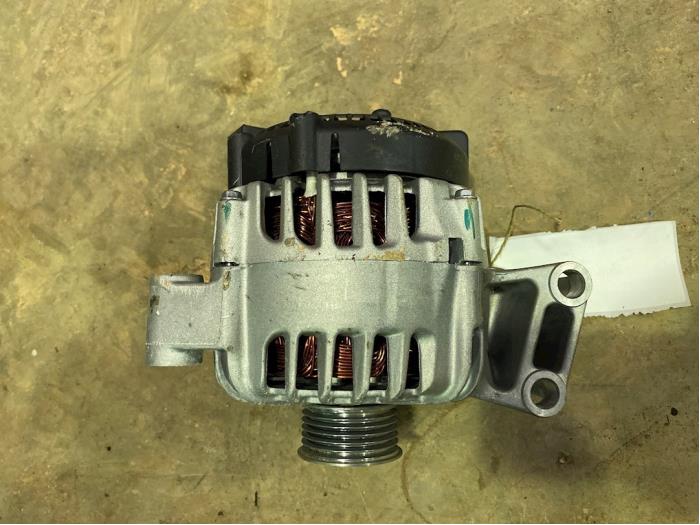 Gebrauchte Dynamo Ford Ka+ 1.2 Ti-VCT Preis € 50,00 Margenregelung angeboten von F. van den Mosselaar autodemontage