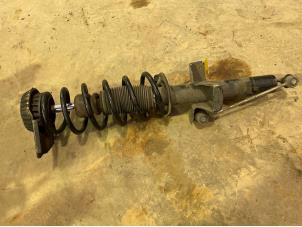 Used Rear shock absorber rod, right Ford Mondeo III Wagon 2.5 V6 24V Price € 25,00 Margin scheme offered by F. van den Mosselaar autodemontage